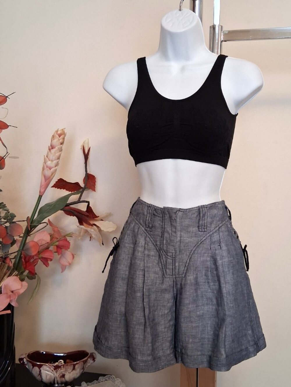 Gray High-Waist Linen-Blend Shorts - Picture 5 of 16